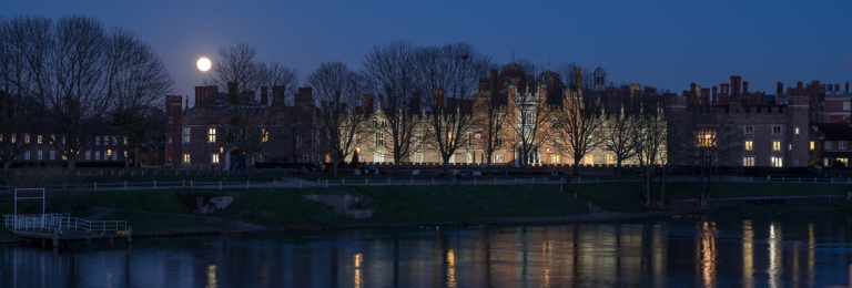 Super blue blood Moon over the Hampton Court Palace