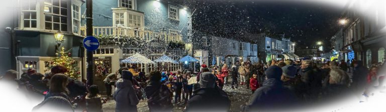 Some photos taken in Molesey around Christmas 2023